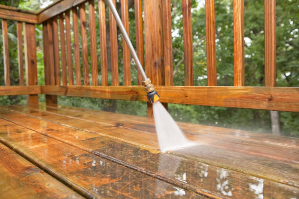 Best Garage Pressure Washing  in Akron, OH