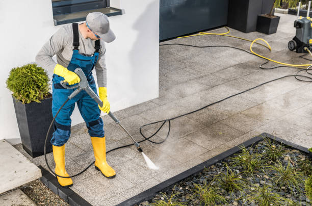 Best Residential Pressure Washing Services  in Akron, OH